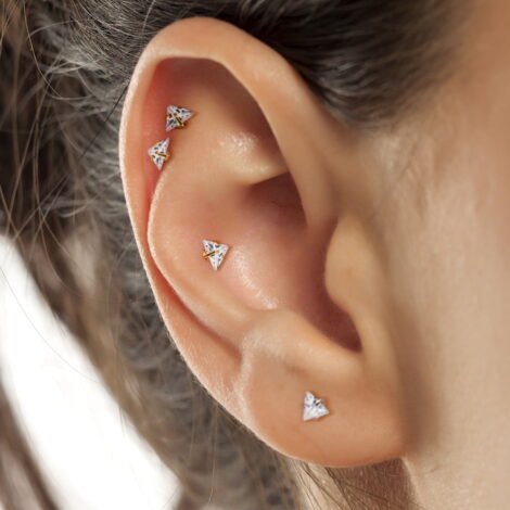 16G CZ Triangle Prong Set Top, Labret Monroe Cartilage Stud - Image 2