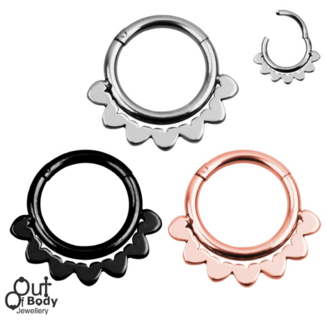 Hinged Segment Ring Looped Wave Design