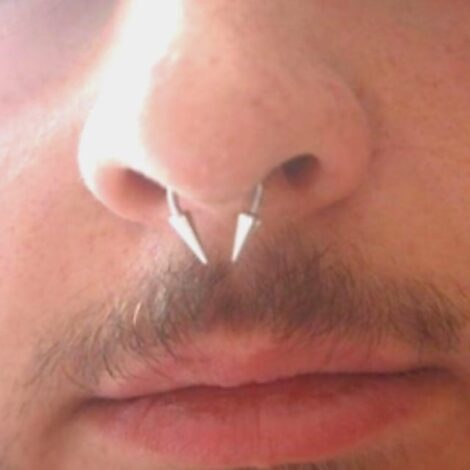Implant Titanium Horseshoe Barbell with Spikes Internally Threaded - Image 4