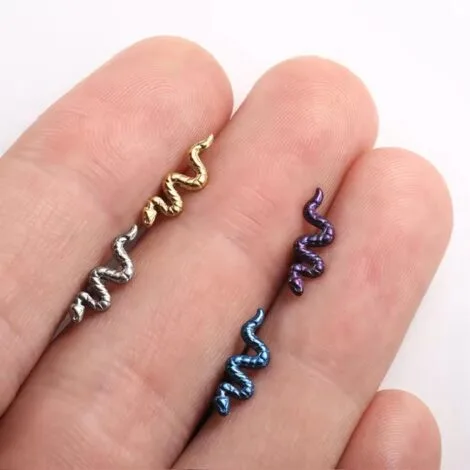 ASTM Titanium Labret with Snake Top Internally Threaded - Image 5