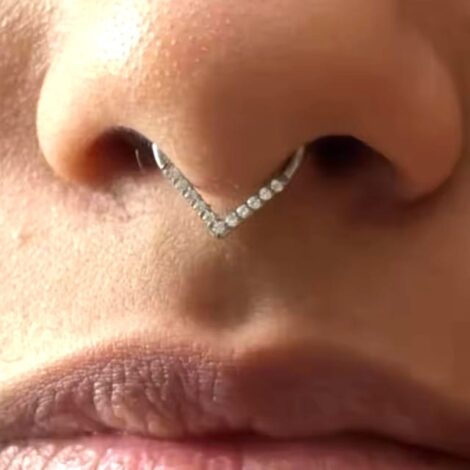 Hinged Segment Ring Teardrop With CZ Single Line Chevron Setting - Image 4