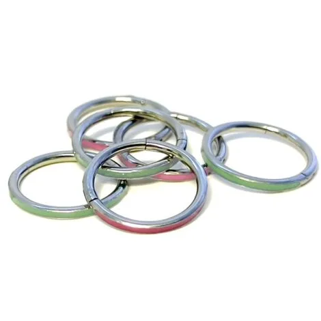 Hinged Segment Ring with Glow in the Dark Effect - Image 3