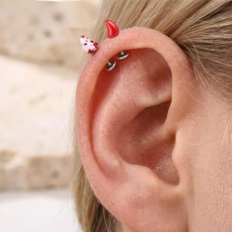 Horn/ Claw Acrylic Red Labret Stud Pairs Internally Threaded - Image 2