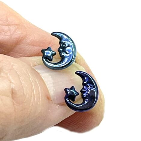 ASTM Titanium Star and Moon Face Top Internally Threaded Labret - Image 4
